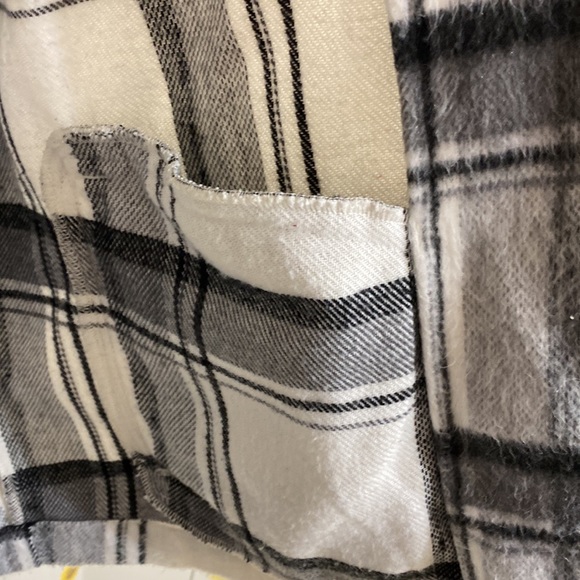 CARBON38 Boyfriend Plaid Shacket - Picture 10 of 12